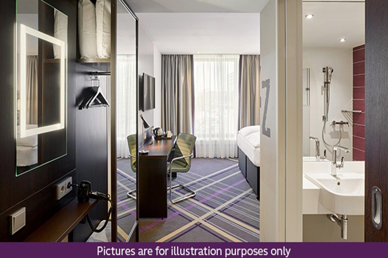 Premier Inn Saarbruecken City Congresshalle Exterior photo