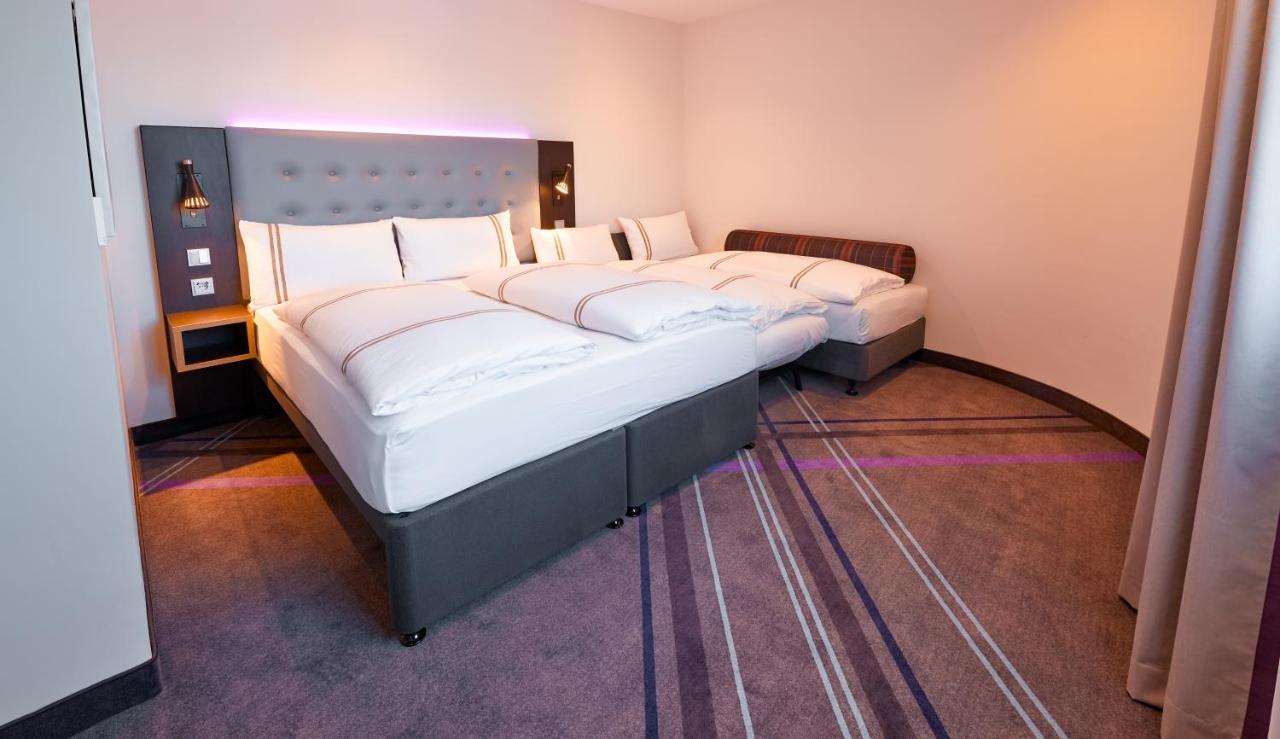 Premier Inn Saarbruecken City Congresshalle Exterior photo