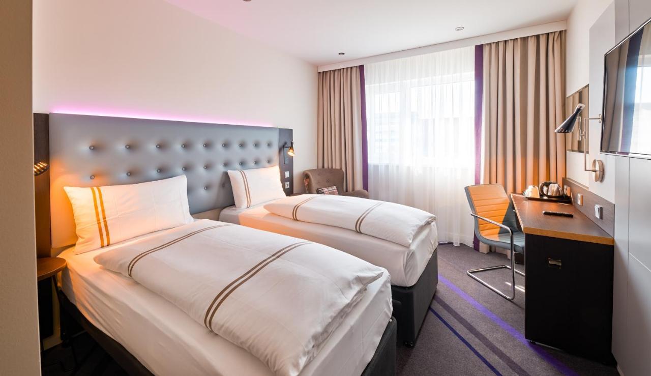 Premier Inn Saarbruecken City Congresshalle Exterior photo