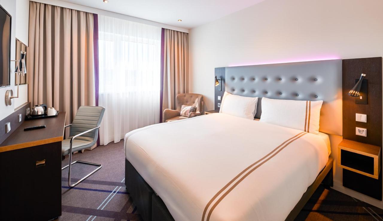 Premier Inn Saarbruecken City Congresshalle Exterior photo